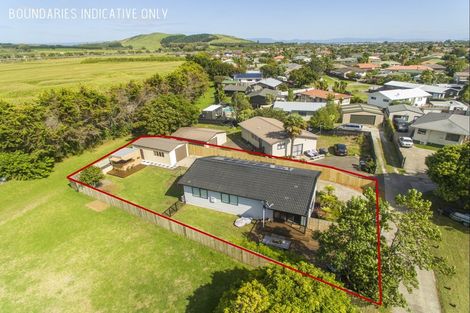 Photo of property in 13 Novelle Grove, Papamoa Beach, Papamoa, 3118