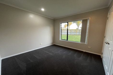 Photo of property in 9 Anrath Close, East Tamaki, Auckland, 2016