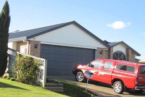 Photo of property in 27 Northmeadow Drive, Rototuna, Hamilton, 3210