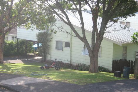 Photo of property in 5 Camrose Place, Glenfield, Auckland, 0629