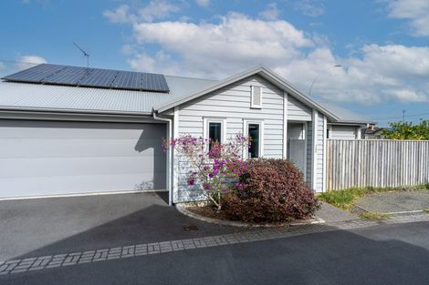 Photo of property in 135 Forest Lake Road, Forest Lake, Hamilton, 3200