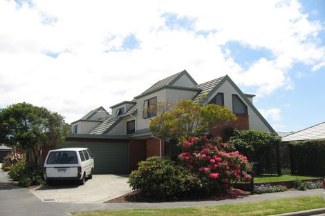 Photo of property in 1/4 Parkwood Place, Parklands, Christchurch, 8083