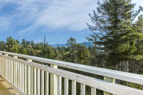 Photo of property in 50 Mount Marua Way, Timberlea, Upper Hutt, 5018