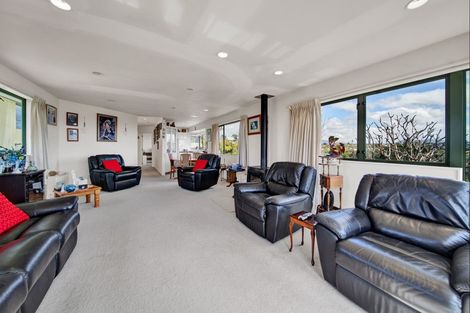 Photo of property in 3a Hillcrest Street, Glen Avon, New Plymouth, 4312