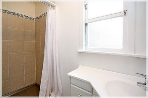 Photo of property in 13 Signal Street, Foxton Beach, Foxton, 4815