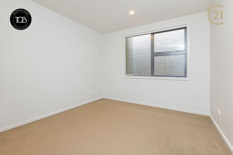 Photo of property in 42 Liberation Road, Papakura, 2110