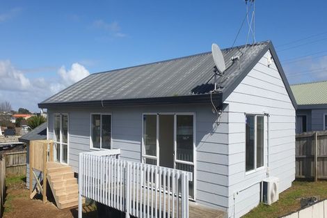 Photo of property in 1/43 Solveig Place, Randwick Park, Auckland, 2105