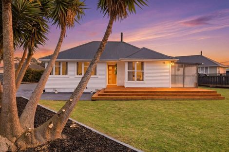 Photo of property in 97 Carlton Avenue, Tawhero, Whanganui, 4501