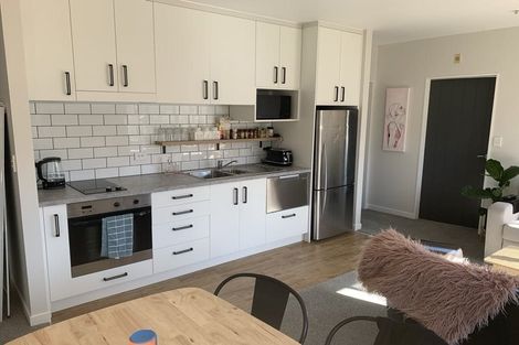 Photo of property in St Peters Apartments, 6d/192 Willis Street, Te Aro, Wellington, 6011