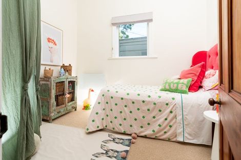 Photo of property in 87 Tiber Street, Island Bay, Wellington, 6023