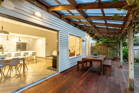 Photo of property in 254 Muritai Road, Eastbourne, Lower Hutt, 5013