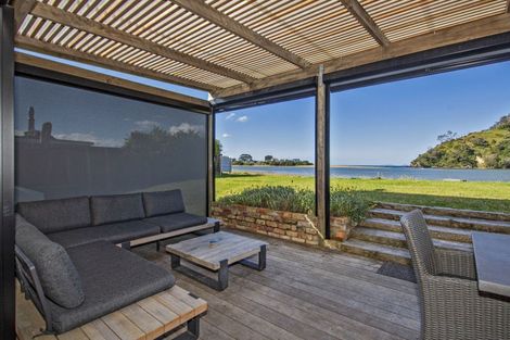 Photo of property in 858 Pataua South Road, Pataua South, Onerahi, 0192