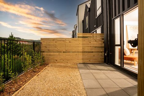 Photo of property in 90 Ara Paiwhenua, Tawa, Wellington, 5028