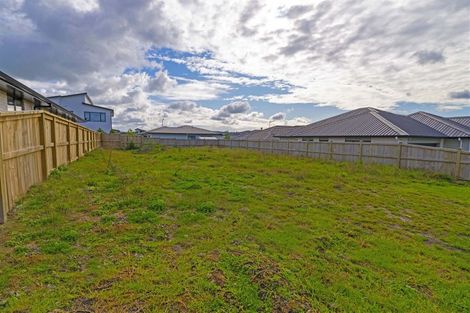 Photo of property in 43 Nobilo Road, Kumeu, 0810