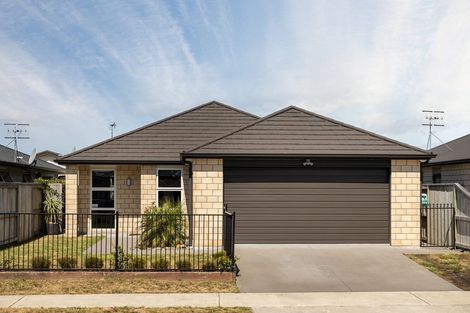 Photo of property in 17 Marion Crescent, Papamoa Beach, Papamoa, 3118