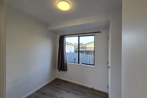 Photo of property in 1/18a Neal Avenue, Glenfield, Auckland, 0629