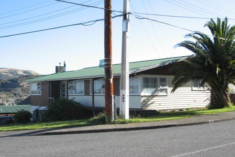 Photo of property in 16 Lord Street, Stokes Valley, Lower Hutt, 5019