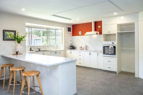 Photo of property in 15 Wood Street, Greytown, 5712