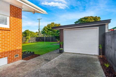 Photo of property in 42 Storey Avenue, Forest Lake, Hamilton, 3200