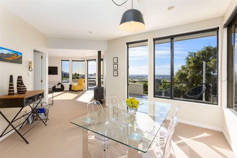 Photo of property in 9a Janice Place, Mount Pleasant, Christchurch, 8081