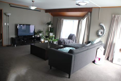 Photo of property in 32 Burbank Crescent, Churton Park, Wellington, 6037