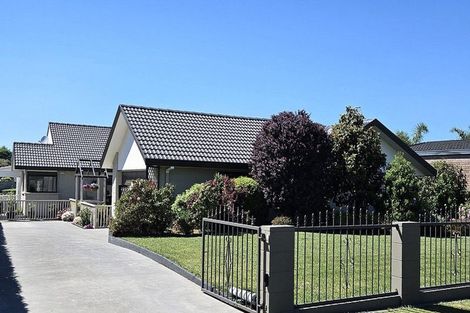 Photo of property in 56 Links View Drive, Omokoroa, 3114