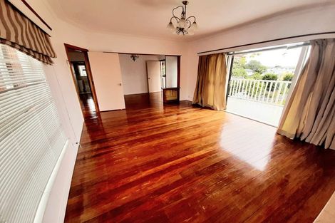 Photo of property in 27 Norman Road, Hauraki, Auckland, 0622