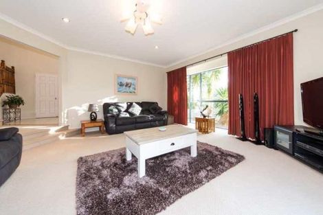 Photo of property in 56 San Marino Drive West, Henderson, Auckland, 0612