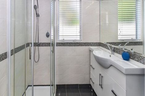 Photo of property in 2b Cliff Road, Papakura, 2110