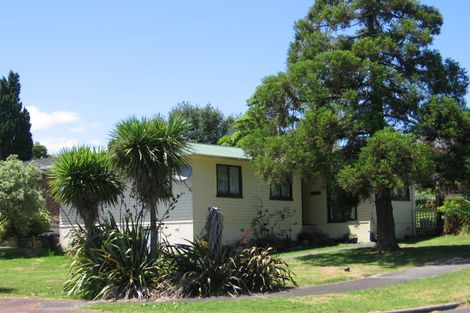 Photo of property in 23 Dundale Avenue, Blockhouse Bay, Auckland, 0600
