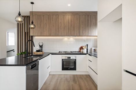 Photo of property in 11b Dianthus Place, Browns Bay, Auckland, 0630