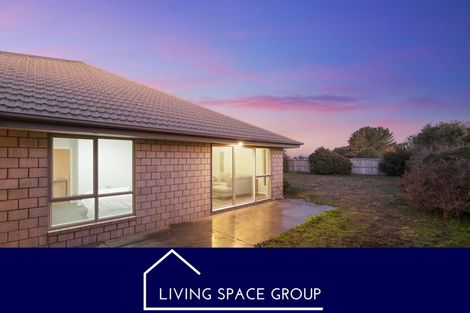 Photo of property in 29 Linkwater Way, Parklands, Christchurch, 8083