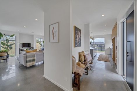 Photo of property in 409 Frankley Road, Ferndale, New Plymouth, 4310