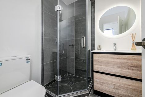 Photo of property in 5/644 Te Atatu Road, Te Atatu Peninsula, Auckland, 0610