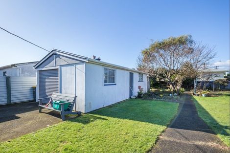 Photo of property in 12 Mersey Street, Levin, 5510