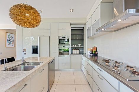 Photo of property in 42a Tindalls Bay Road, Tindalls Beach, Whangaparaoa, 0930