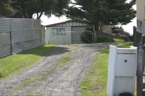 Photo of property in 8 Kuaka Place, Castlecliff, Whanganui, 4501