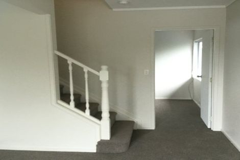 Photo of property in 1/88 Aviemore Drive, Highland Park, Auckland, 2010