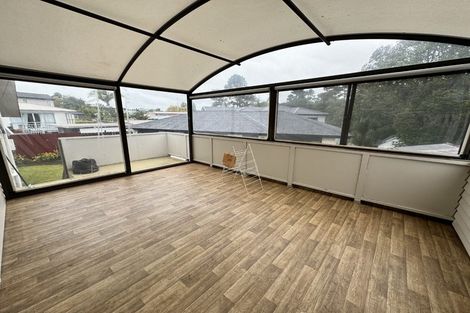 Photo of property in 30 Armagh Road, Blockhouse Bay, Auckland, 0600