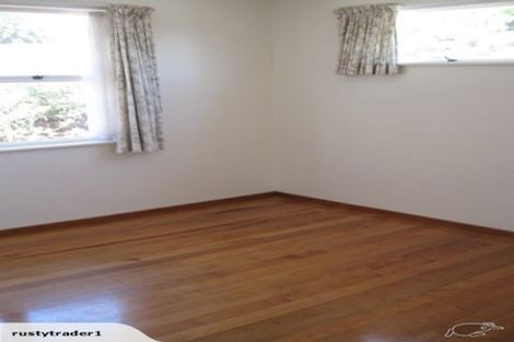 Photo of property in 21 Lantana Road, Green Bay, Auckland, 0604