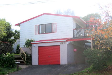Photo of property in 2/20 Donovan Avenue, Massey, Auckland, 0614