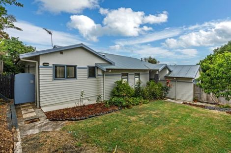 Photo of property in 18 Rush Creek Drive, Westgate, Auckland, 0614