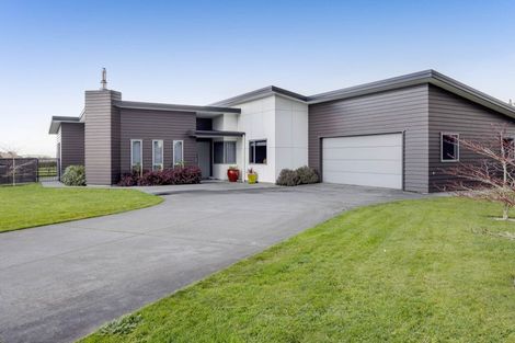 Photo of property in 7 Mercade Close, Stratford, 4332