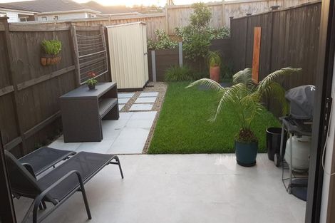 Photo of property in 13 Cambie Avenue, Red Beach, 0932