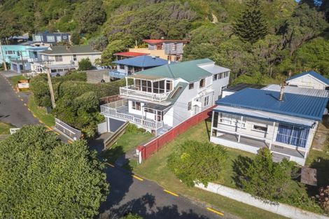 Photo of property in 25 Ocean Parade, Pukerua Bay, 5026