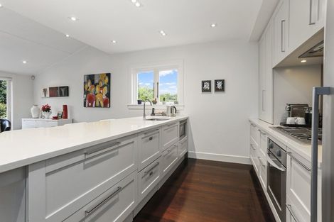 Photo of property in 4 Palmer Crescent, Mission Bay, Auckland, 1071