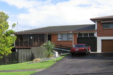 Photo of property in 2/1 Regia Close, Half Moon Bay, Auckland, 2012