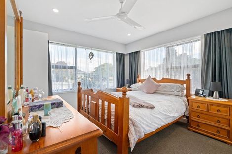 Photo of property in 22 Glenora Place, Hornby, Christchurch, 8042