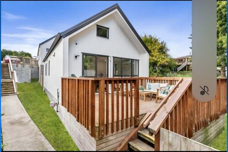 Photo of property in 122d Lancaster Road, Beach Haven, Auckland, 0626