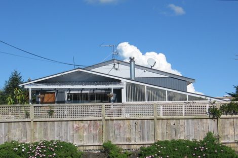 Photo of property in 7 Clayburn Road, Glen Eden, Auckland, 0602